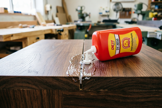 DEYI DY-N550 High Temp & Oil Resistant Thread Sealant - Anaerobic Gasket Replacement Adhesive Glue